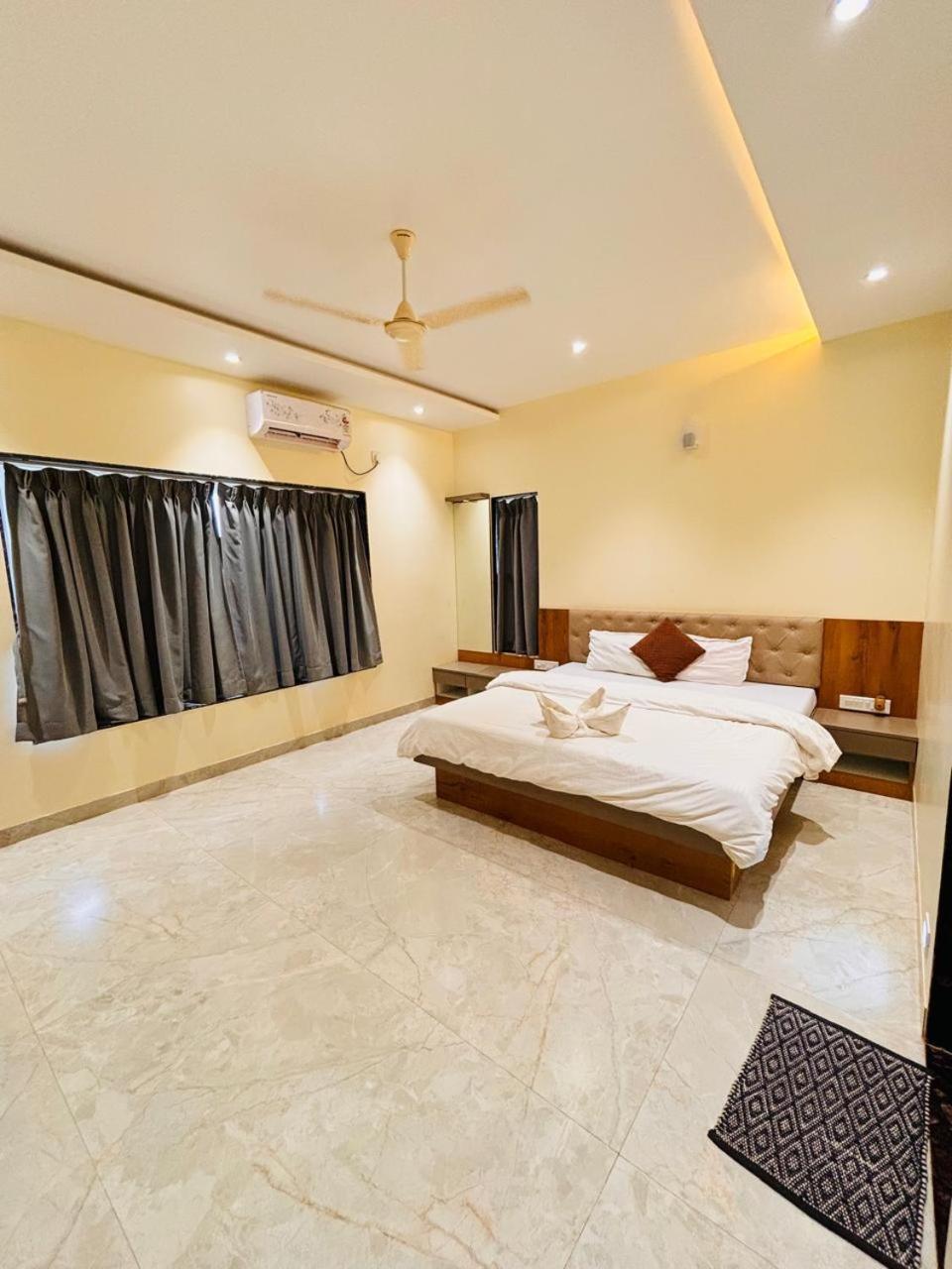 Paramount 3 Ac Bedrooms Hall Garden With Lake View Panchgani Exterior foto