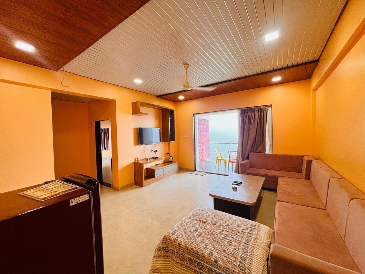 Paramount 3 Ac Bedrooms Hall Garden With Lake View Panchgani Exterior foto