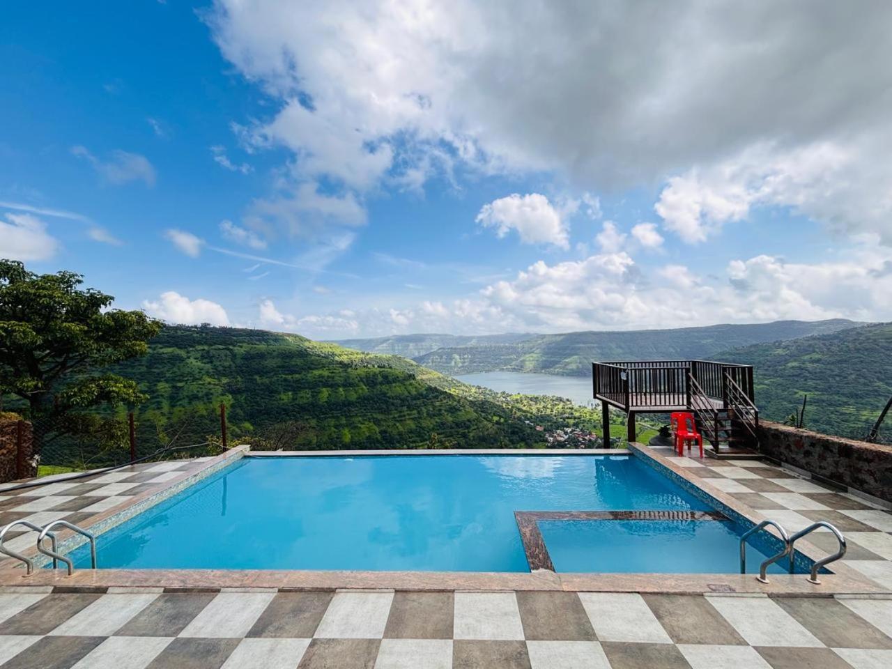 Paramount 3 Ac Bedrooms Hall Garden With Lake View Panchgani Exterior foto