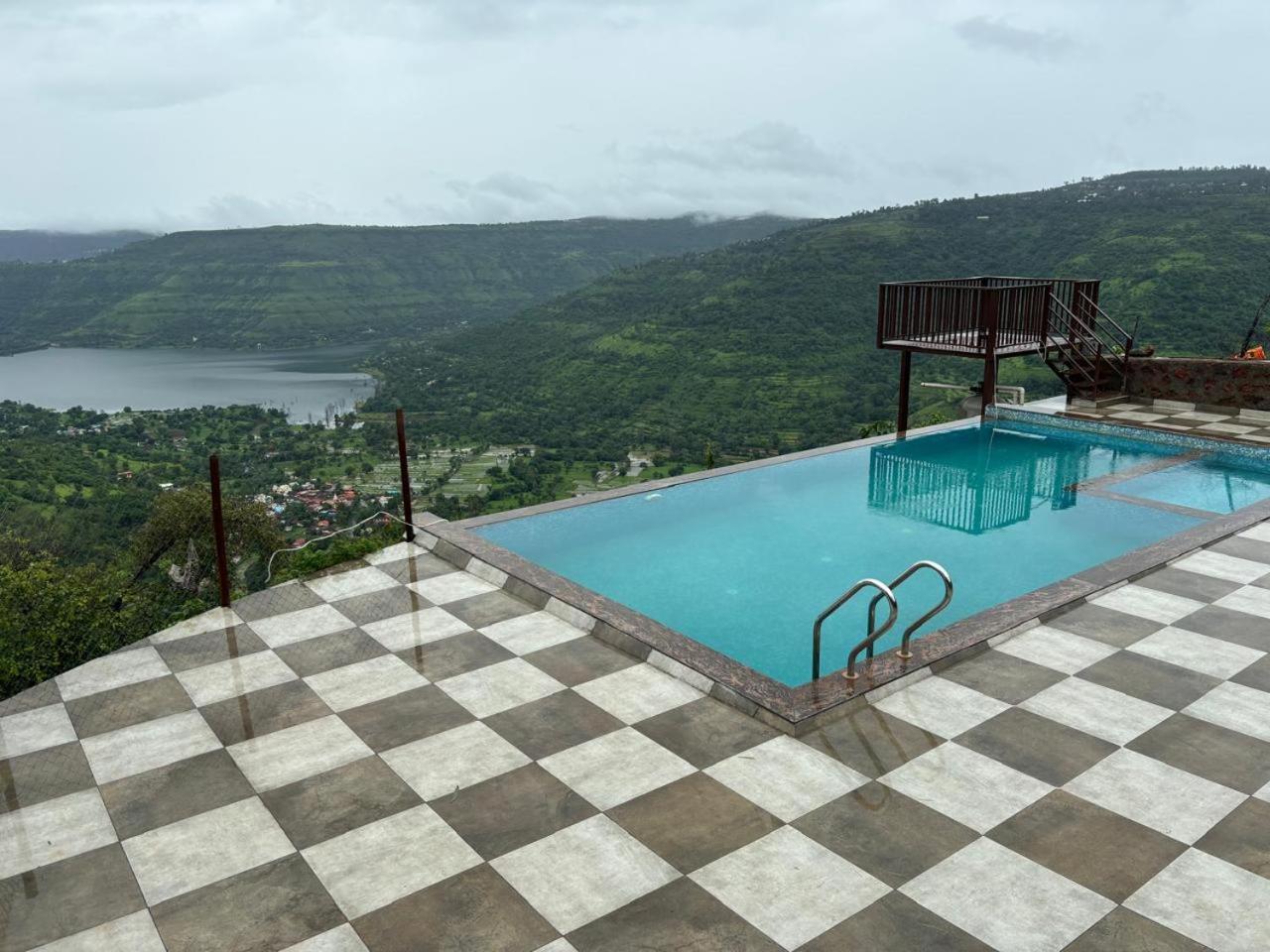 Paramount 3 Ac Bedrooms Hall Garden With Lake View Panchgani Exterior foto