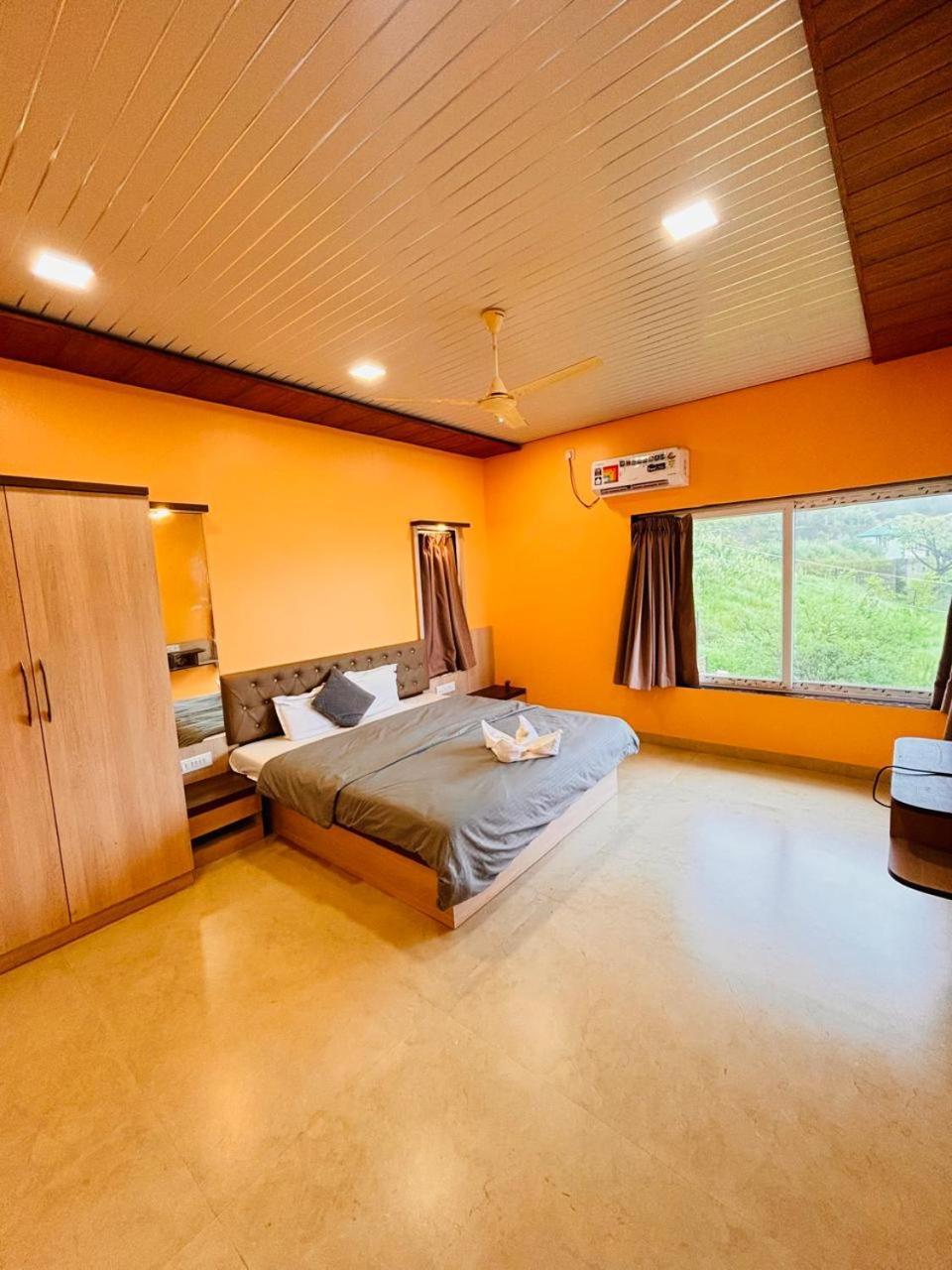 Paramount 3 Ac Bedrooms Hall Garden With Lake View Panchgani Exterior foto